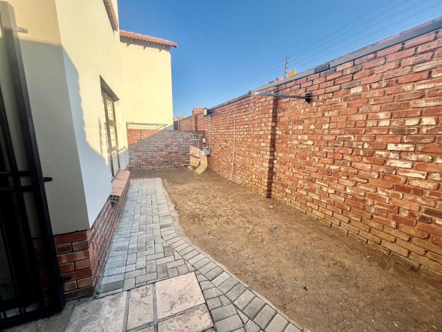 3 Bedroom Property for Sale in Waterval East North West